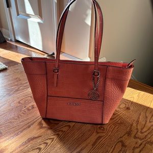 Guess Bucket Bag